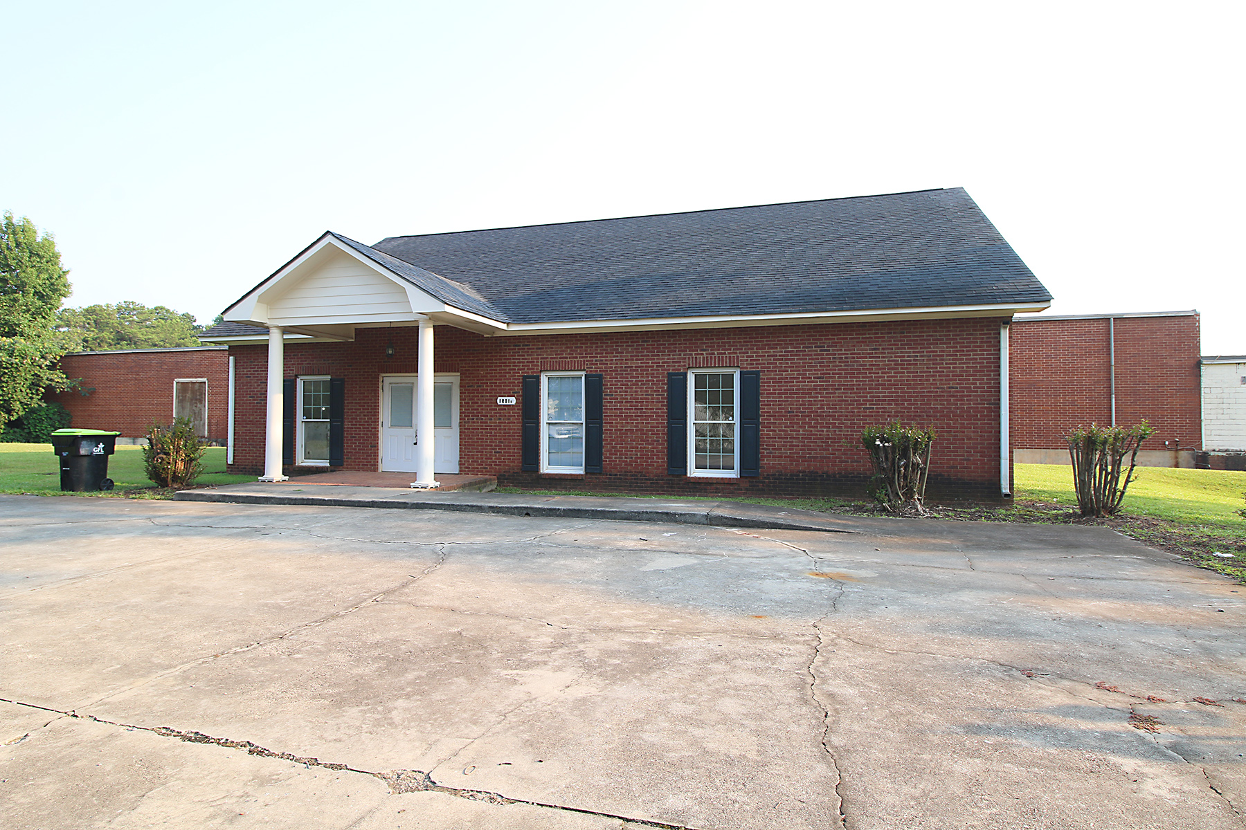 1501 Kalamazoo Dr