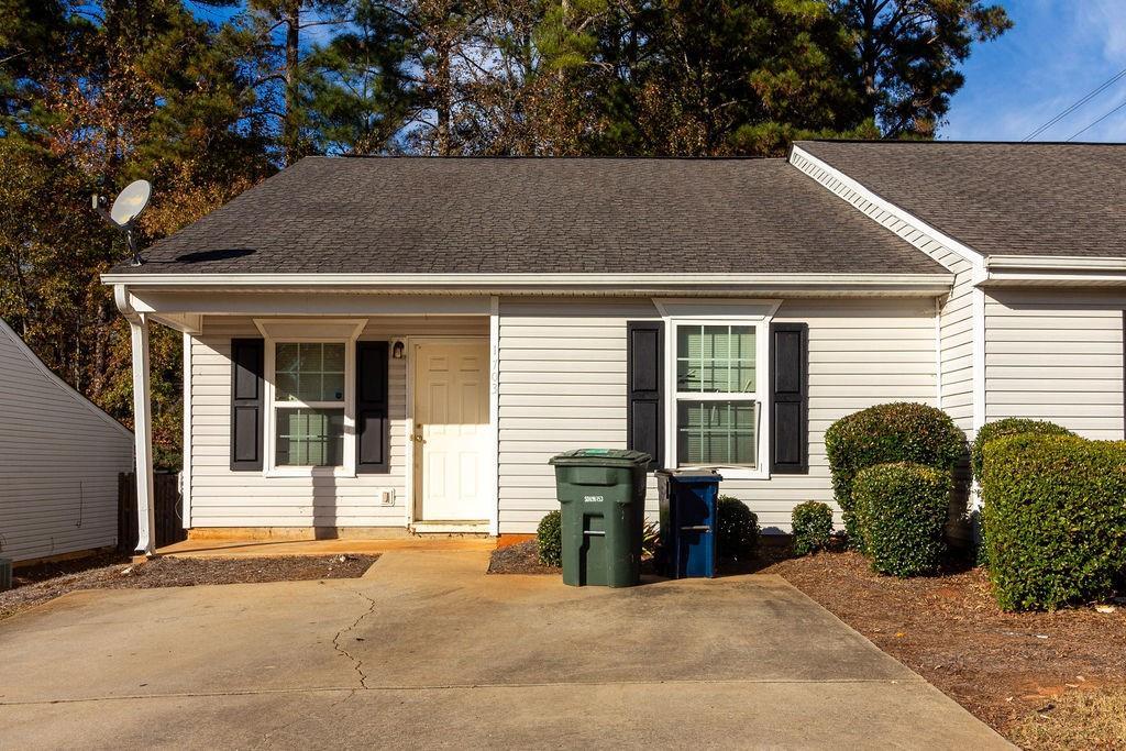 2 Bedroom Condo – 1703 Summerwoods Lane, Griffin, GA 30224