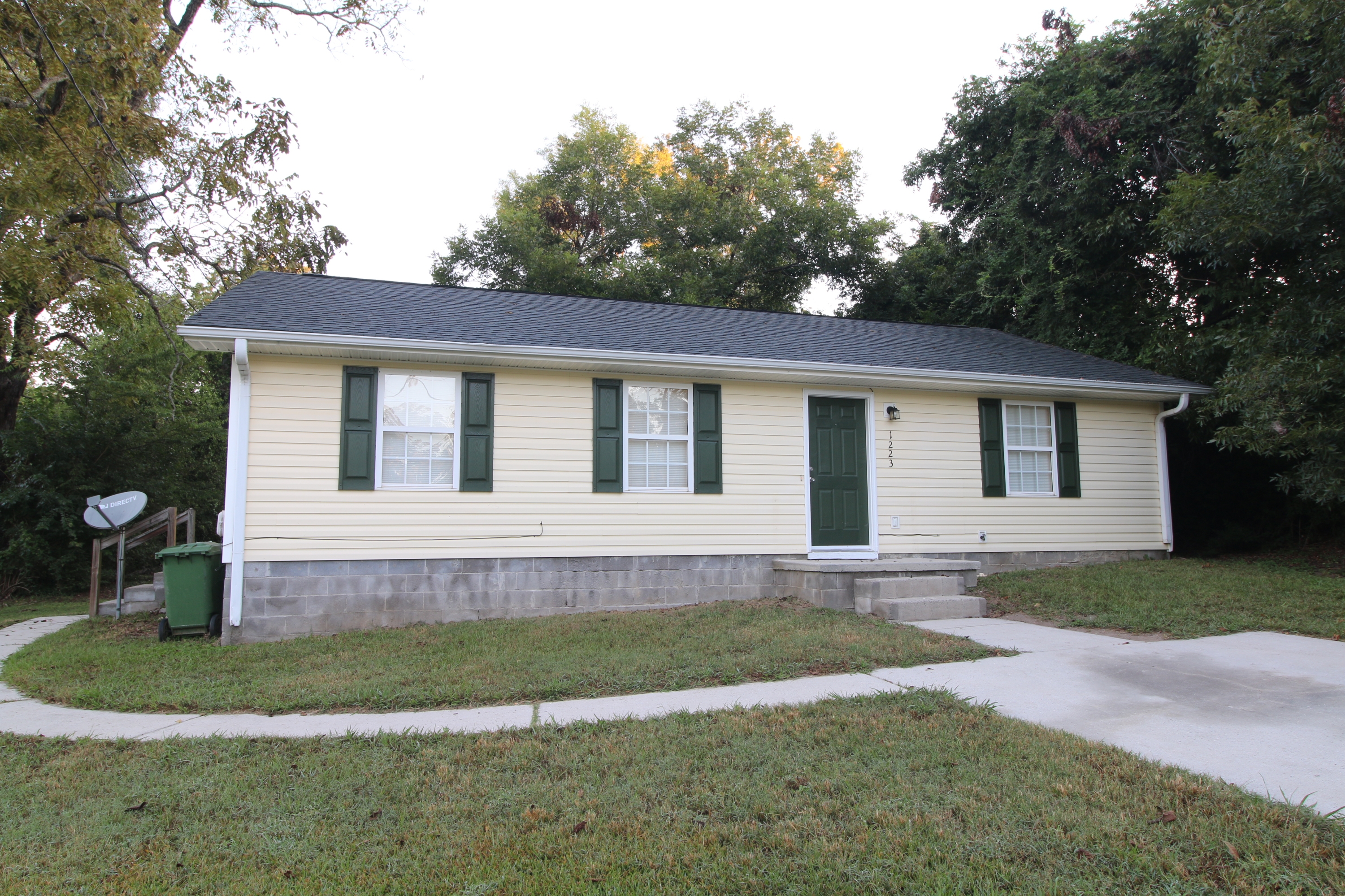 1223 Lyndon Ave