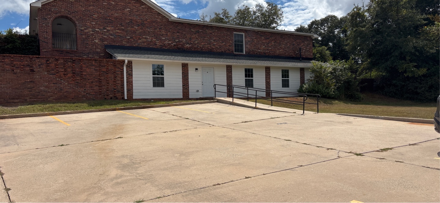 405 W Main St