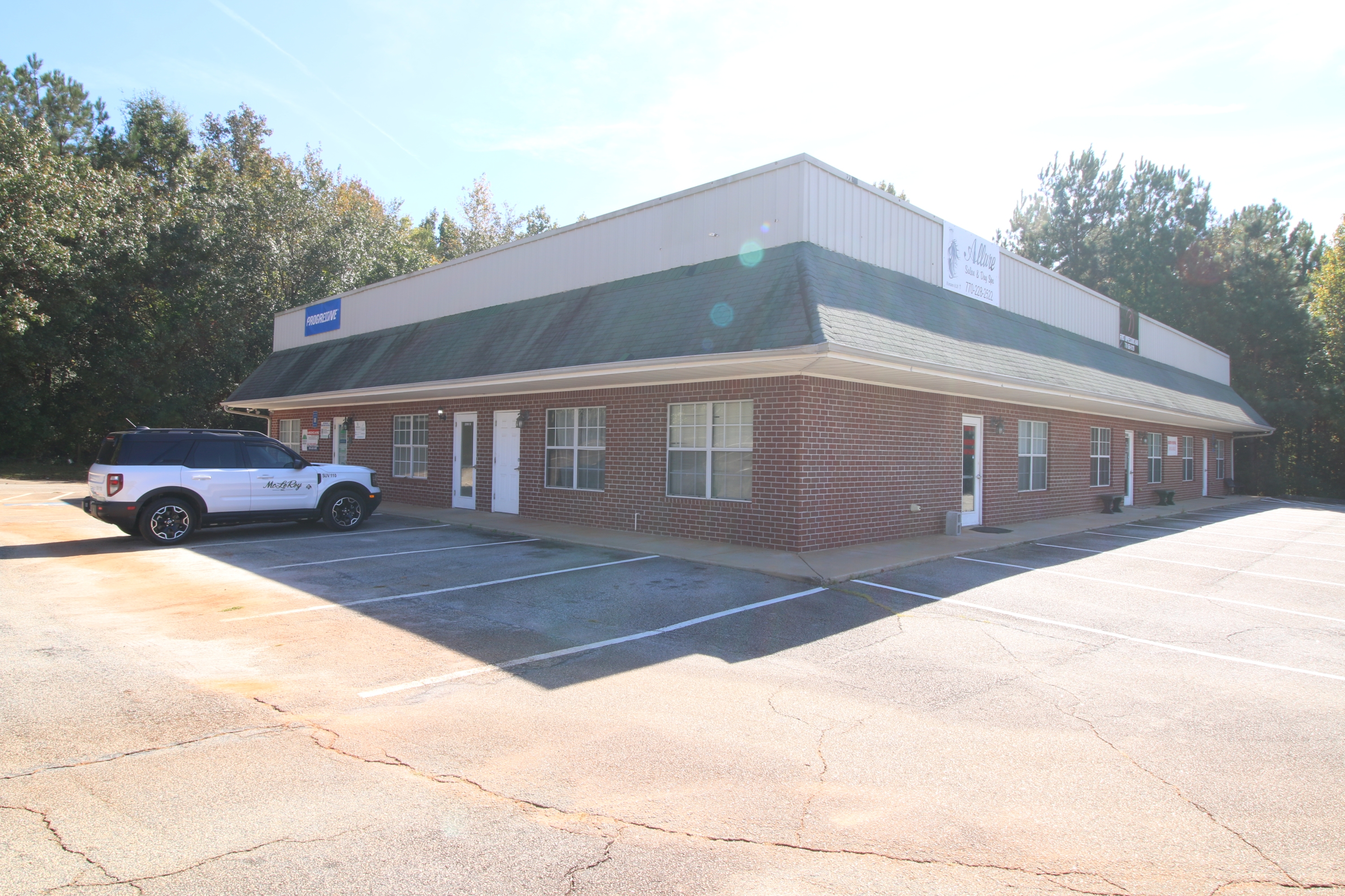 2896 N. Expy